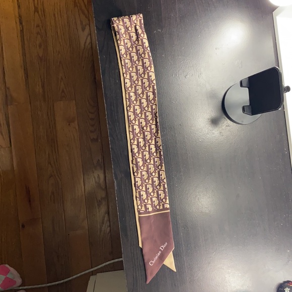 Dior head tie ✨ - Picture 5 of 9